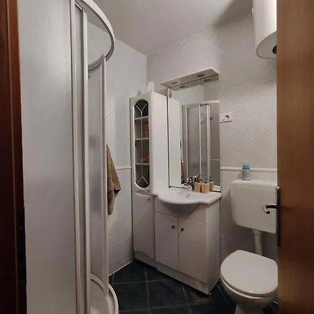 Madora - For Two In Fuzine, Near The Апартаменты Фужине