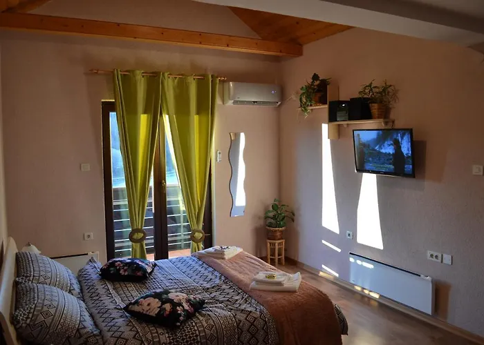 公寓 Madora - For Two In Fuzine, Near The *